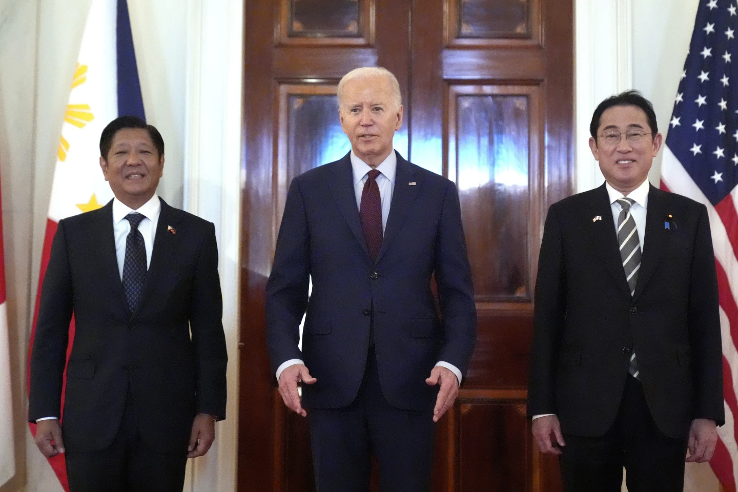 Biden reafirma el apoyo de Estados Unidos a la defensa de Filipinas y Japón en medio de las crecientes tensiones con China