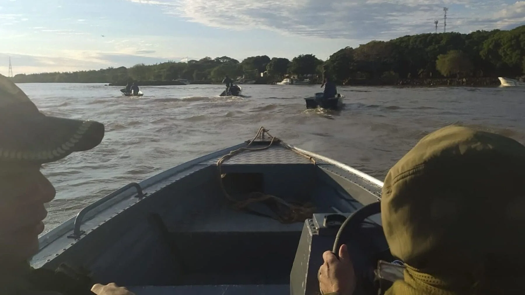 La provincia de Corrientes denuncia un incidente con la Armada de Paraguay que involucró disparos e incursión de medios