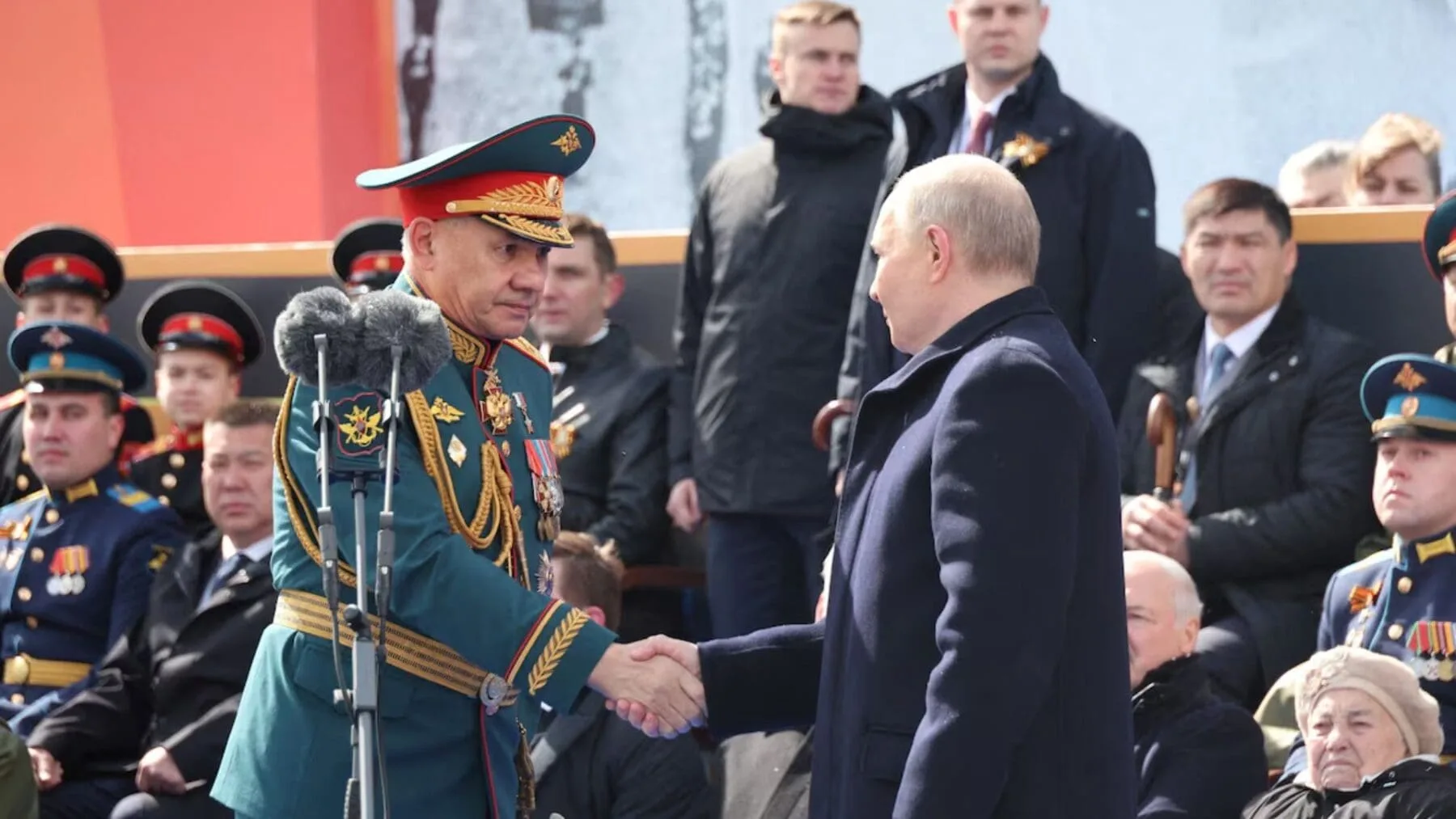 Cambios en la cúpula militar rusa: Putin reemplaza a Shoigu por un economista para ganar la “guerra económica”