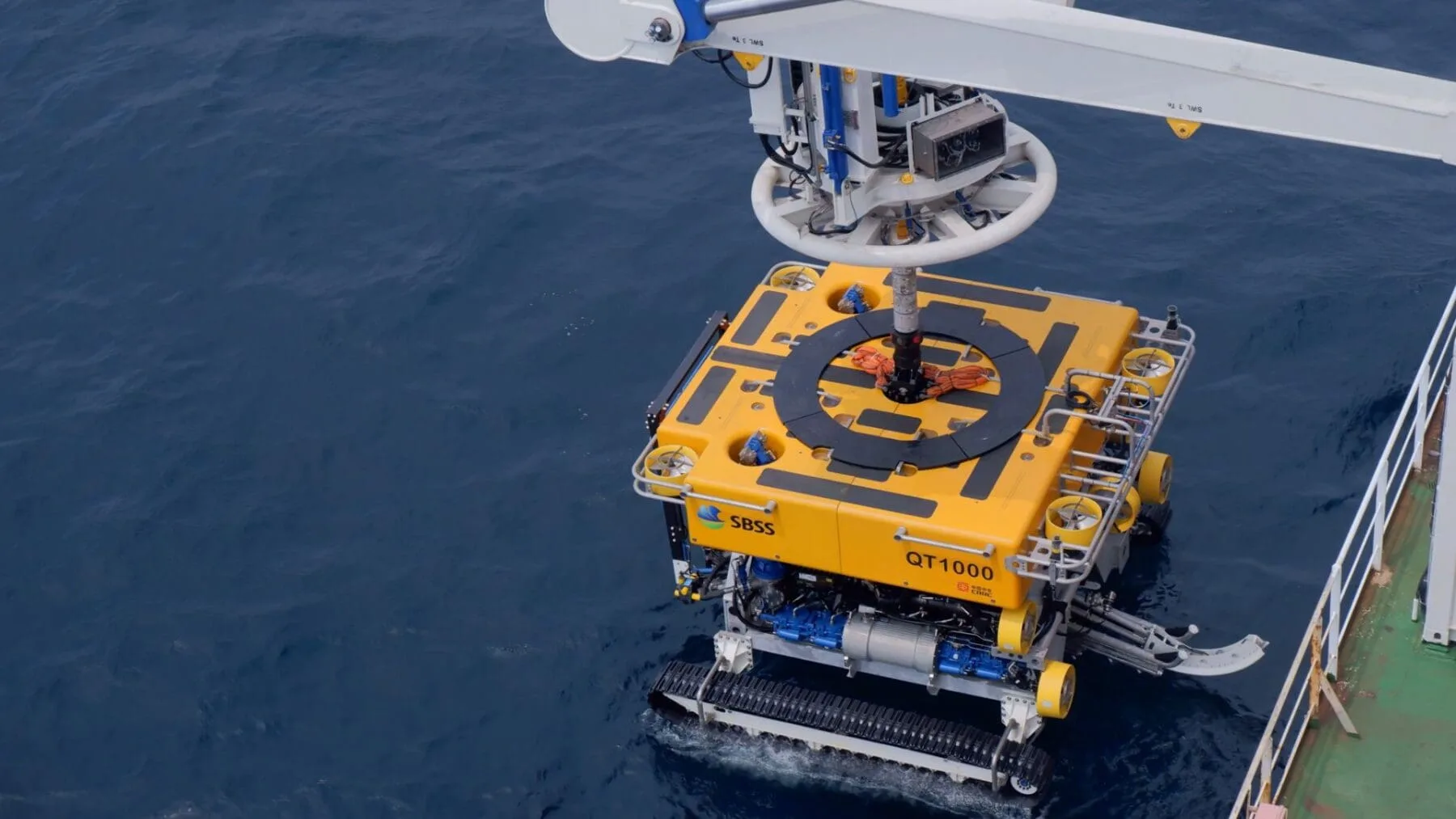 Estados Unidos advierte sobre amenaza de espionaje chino en cables submarinos de Internet durante reparaciones