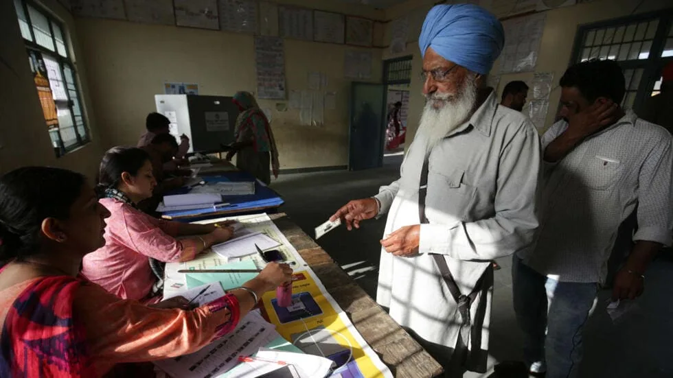 India atraviesa su cuarta etapa de votación mientras se intensifican las divisiones religiosas y políticas