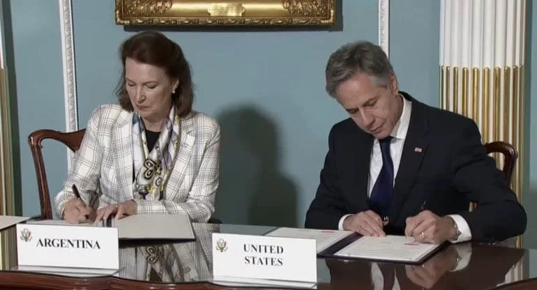 En Washington, la Canciller Diana Mondino y el Secretario de Estado de EE. UU. firmaron un Memorándum de Entendimiento