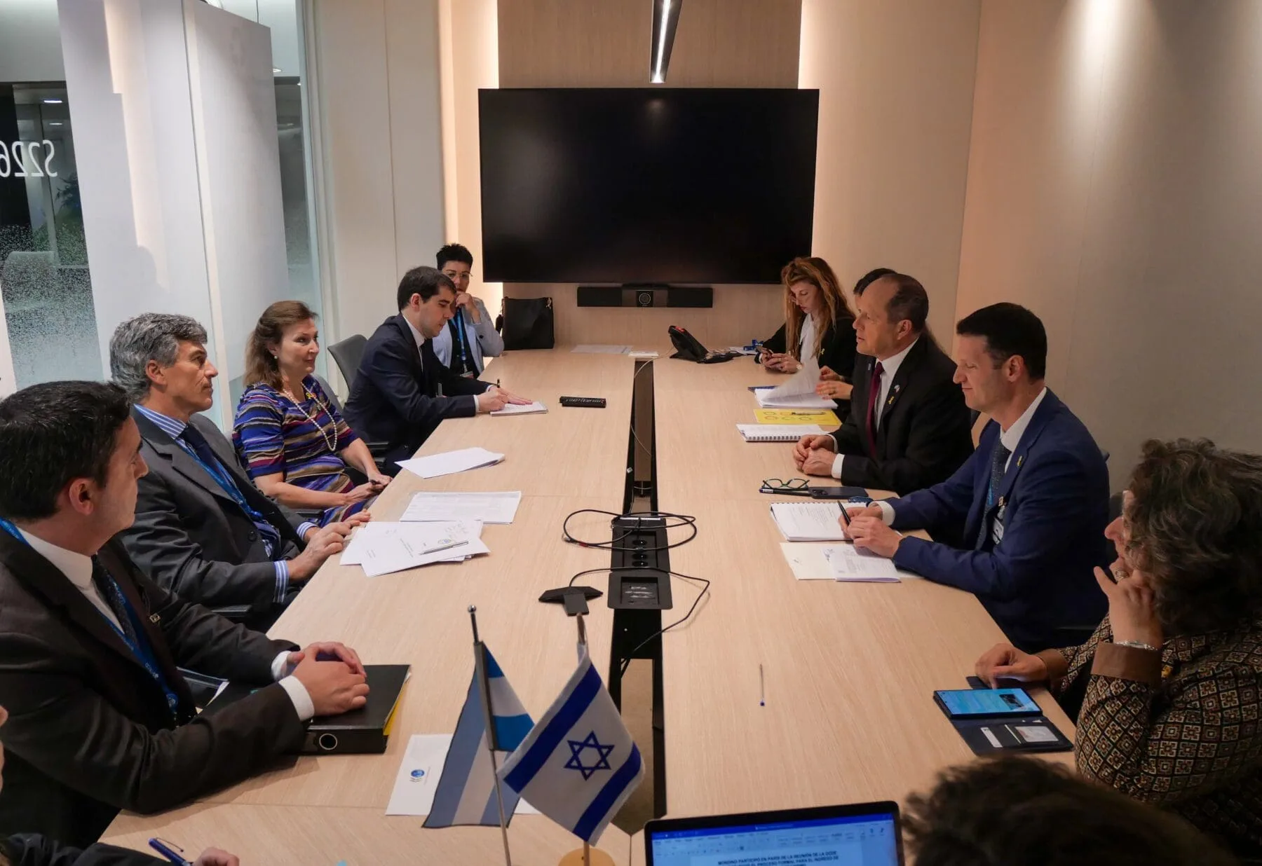 Argentina busca un impulso económico en la Reunión del Consejo Ministerial de la OCDE