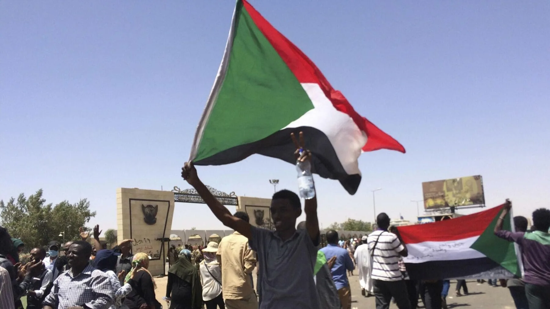 ¿Cuáles son los objetivos detrás de la intervención militar de Irán en la guerra civil de Sudán?