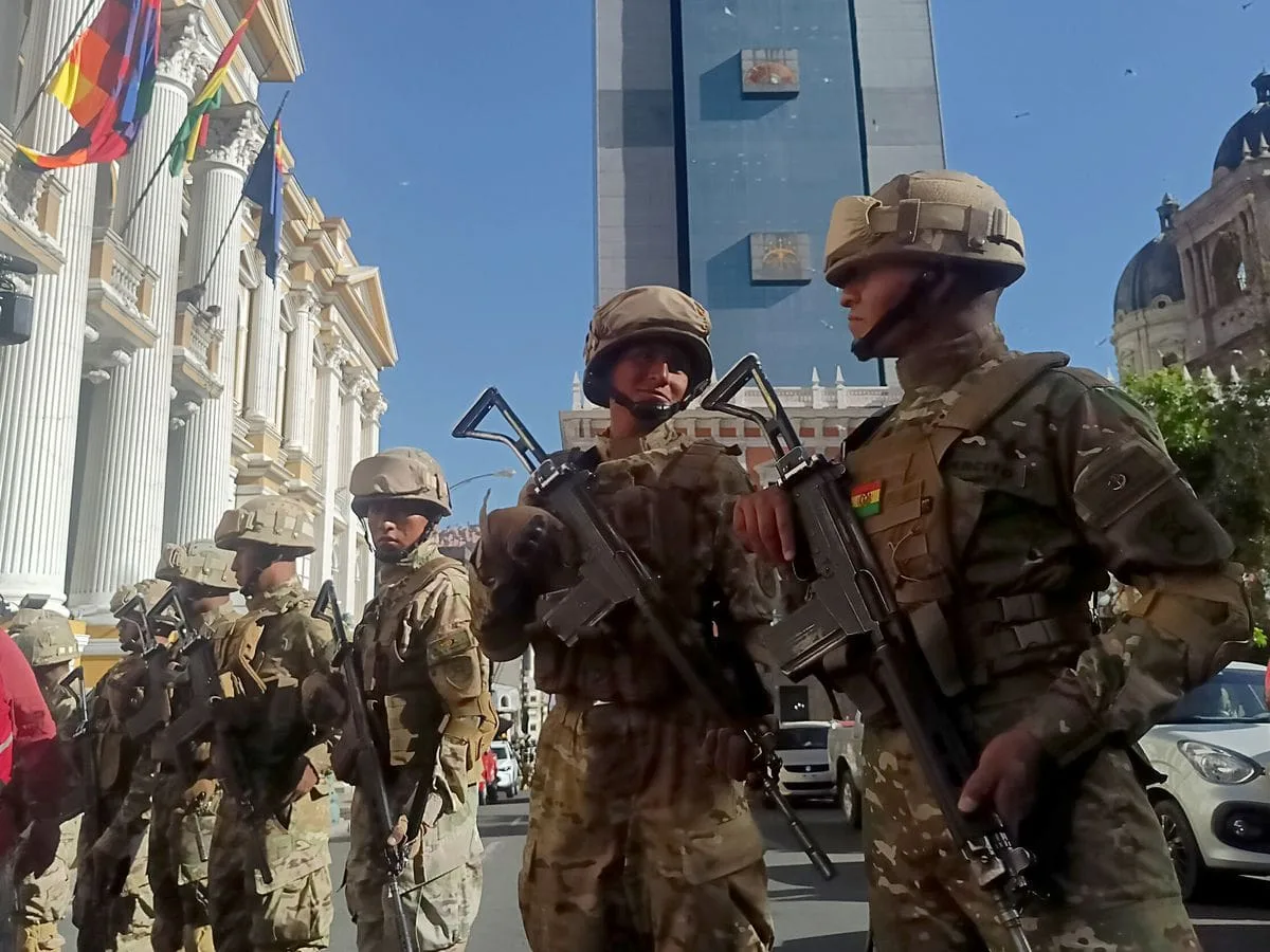 Intento de golpe de Estado en Bolivia: unidades del Ejército toman la Casa de Gobierno