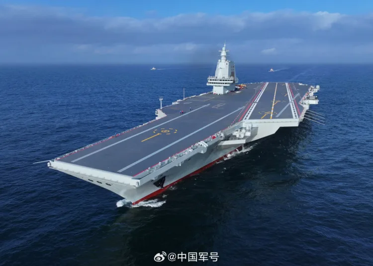 El lanzamiento del portaviones Fujian coloca a China en la vanguardia tecnológica naval / Créditos: archivo