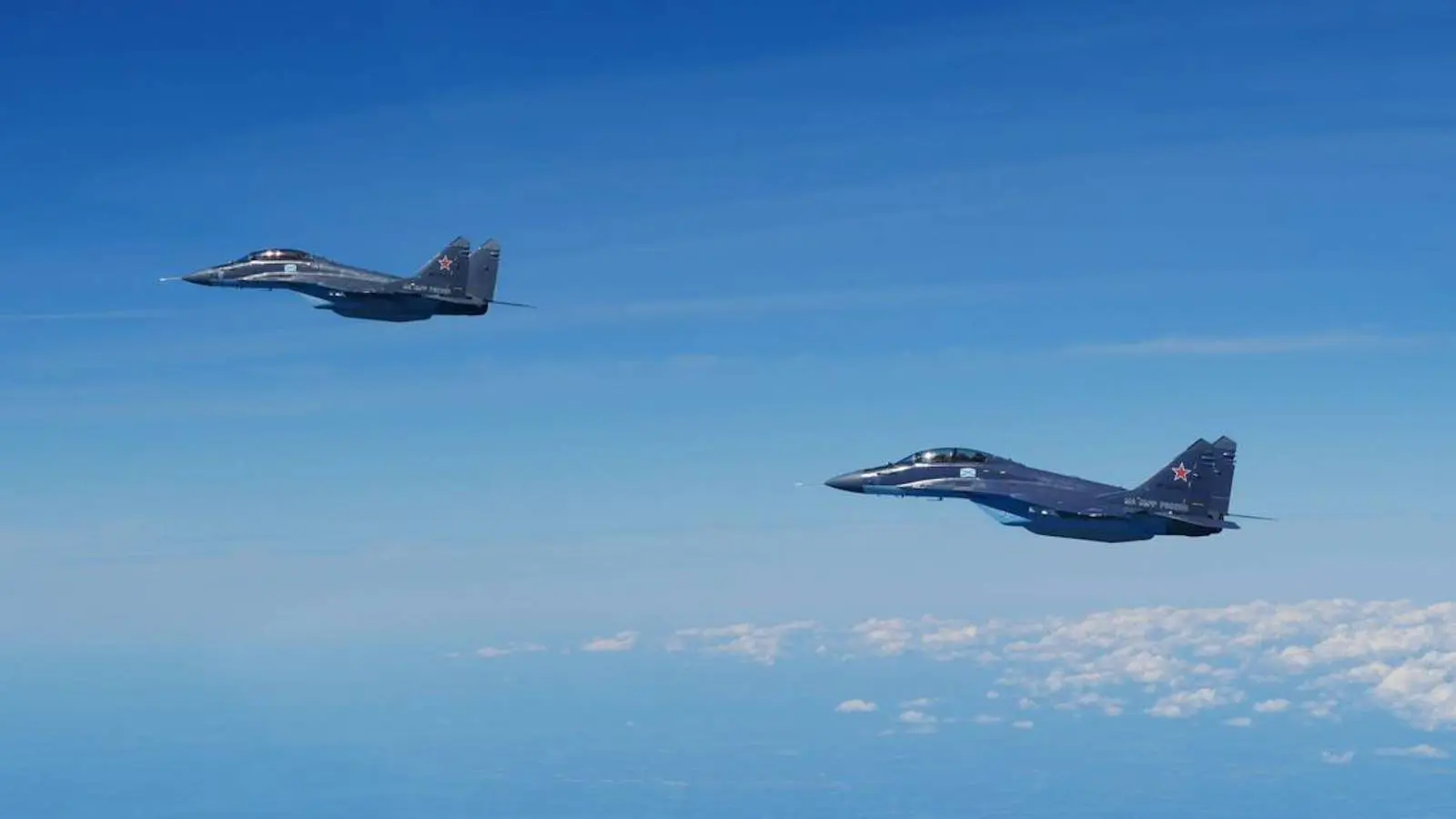 Rusia envía cazas para interceptar sobre el ártico a dos bombarderos B-52 de EE.UU.