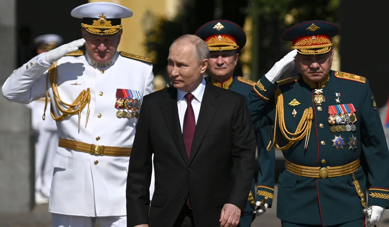 Inteligencia británica revela que Rusia canceló el desfile del Día de la Marina por razones de seguridad