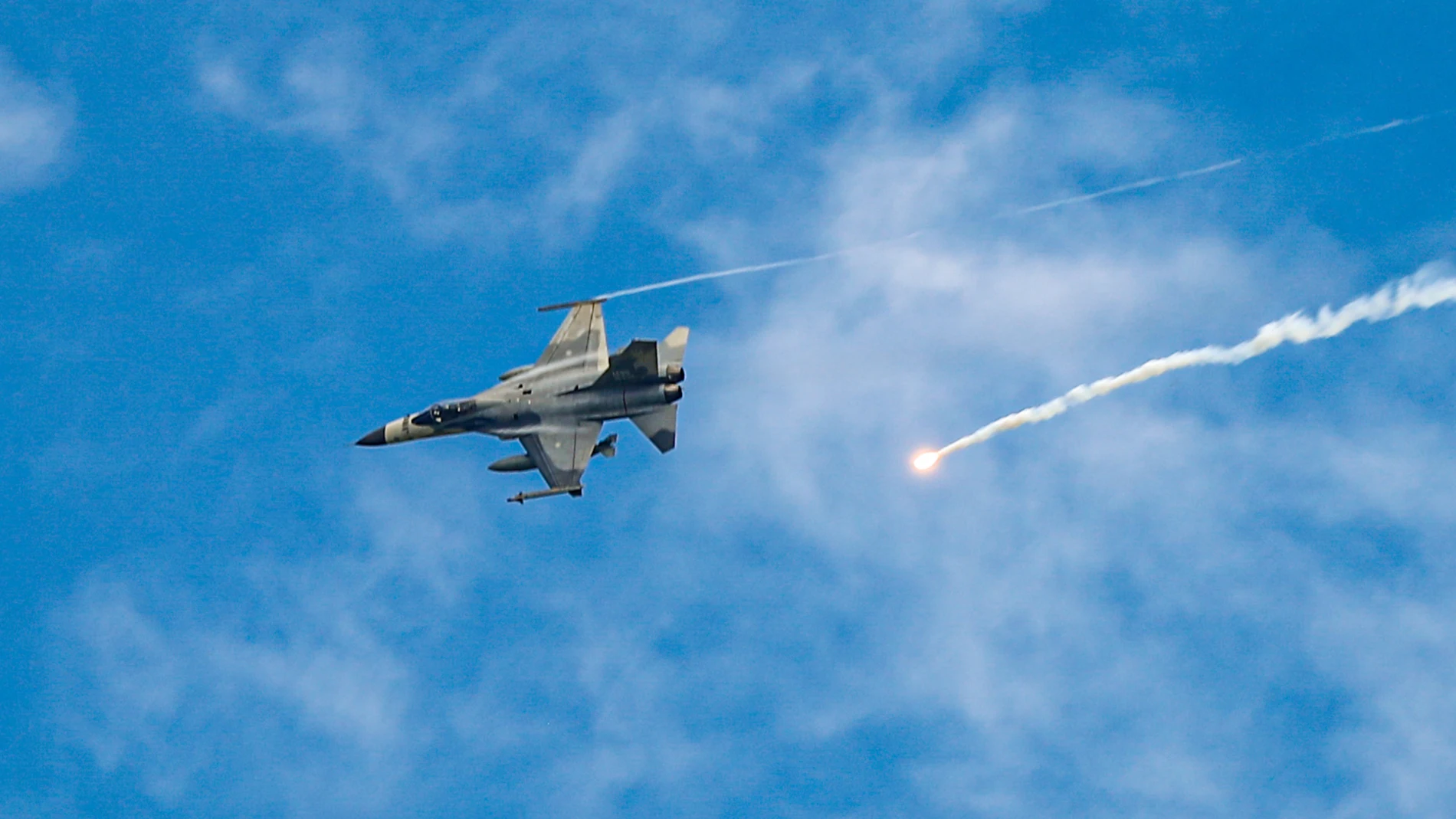 Tras un incidente aéreo, crecen las tensiones entre China y Filipinas