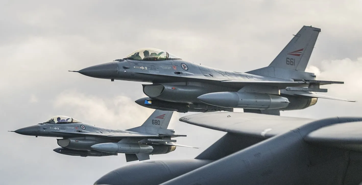Tras una larga espera, Ucrania recibe sus primeros cazas F-16 Fighting Falcon