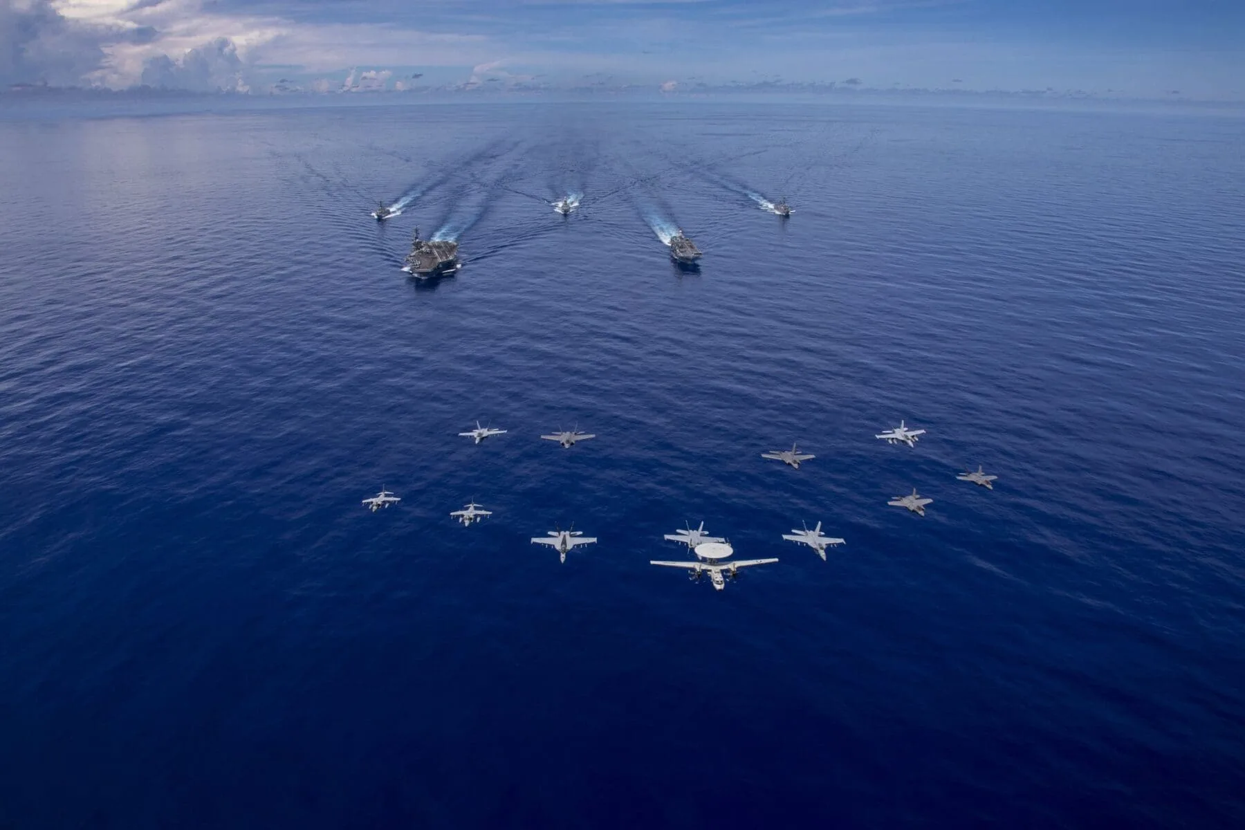 El portaaviones USS Abraham Lincoln acelera su despliegue en Oriente Medio por órdenes del Pentágono