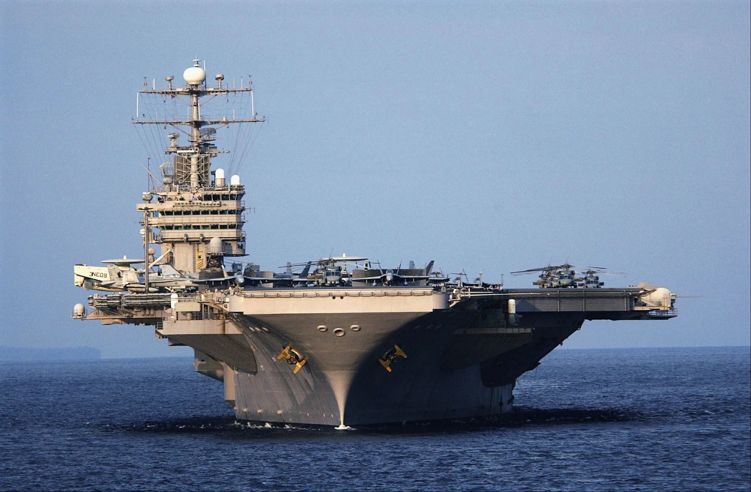 El portaaviones USS Abraham Lincoln acelera su despliegue en Oriente Medio por órdenes del Pentágono