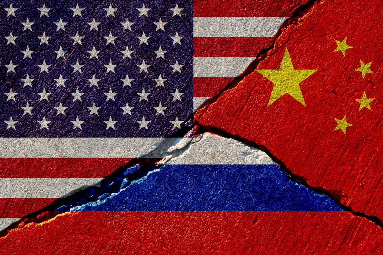 Un informe del Ejército de los Estados Unidos advierte que China y Rusia preparan un inminente ataque híbrido a su territorio