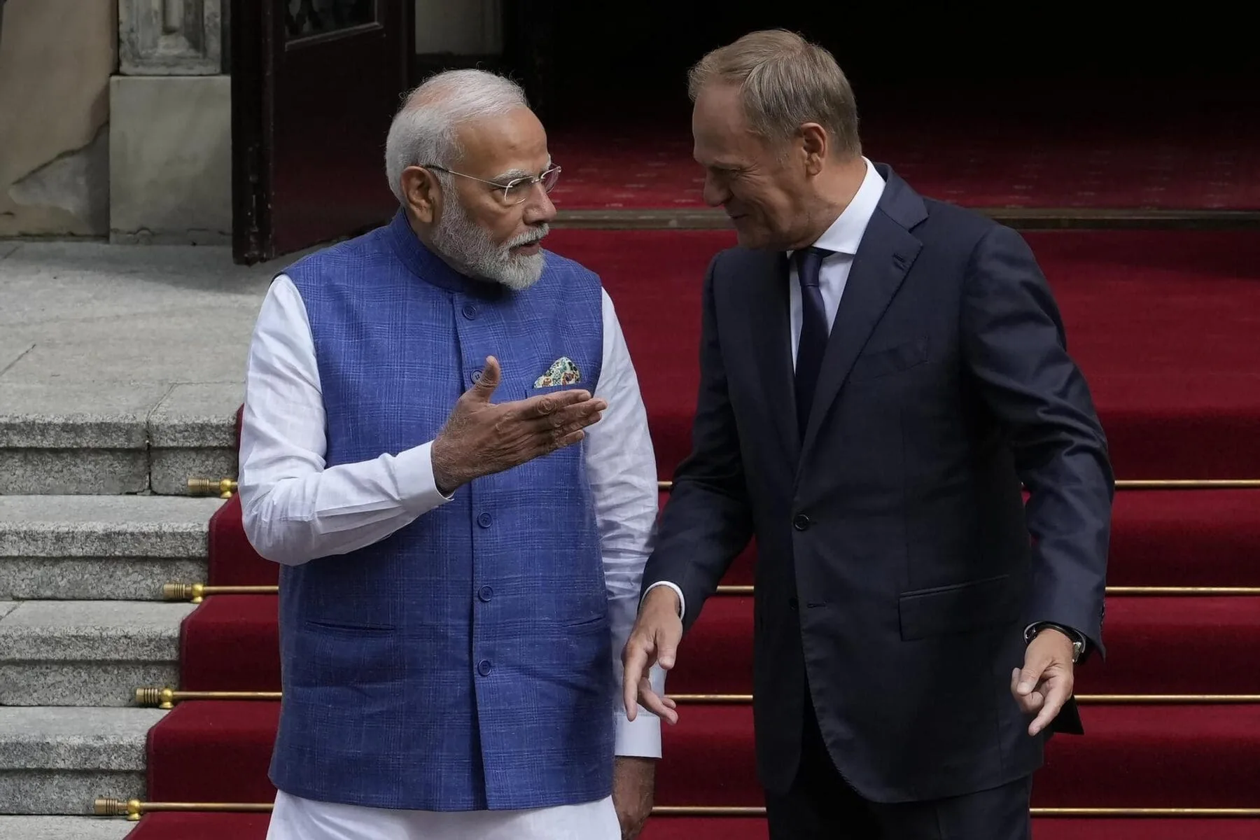 Polonia busca fortalecer los lazos de la industria de defensa con India en el marco de la visita de Modi