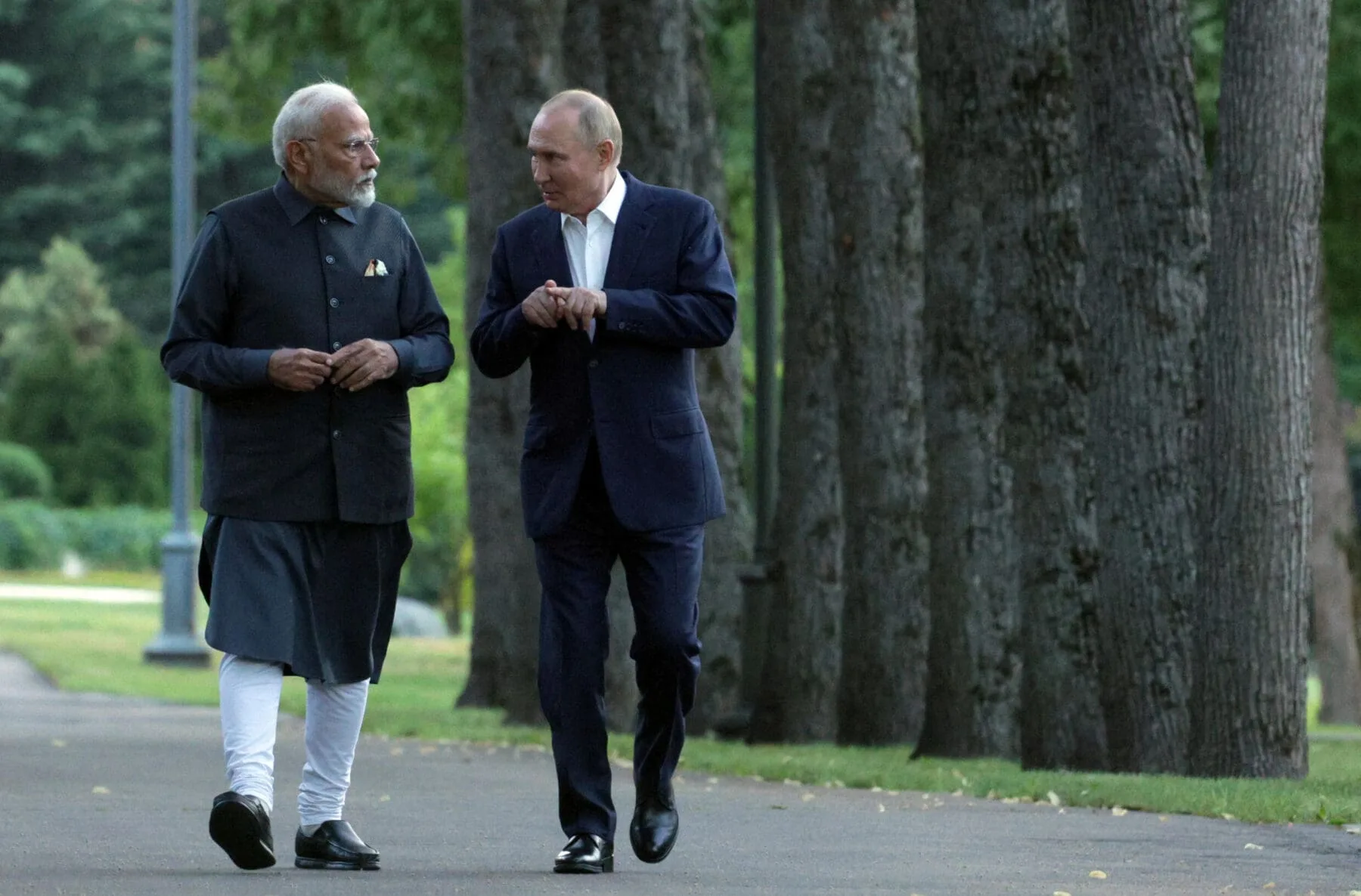 Putin afirma que Rusia está lista para negociar la paz con Ucrania, con India como mediadora