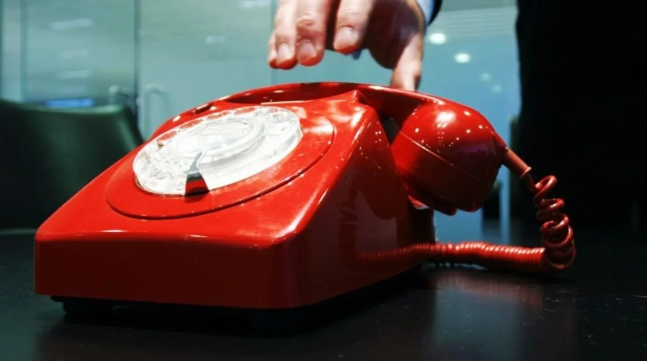 Teléfono rojo