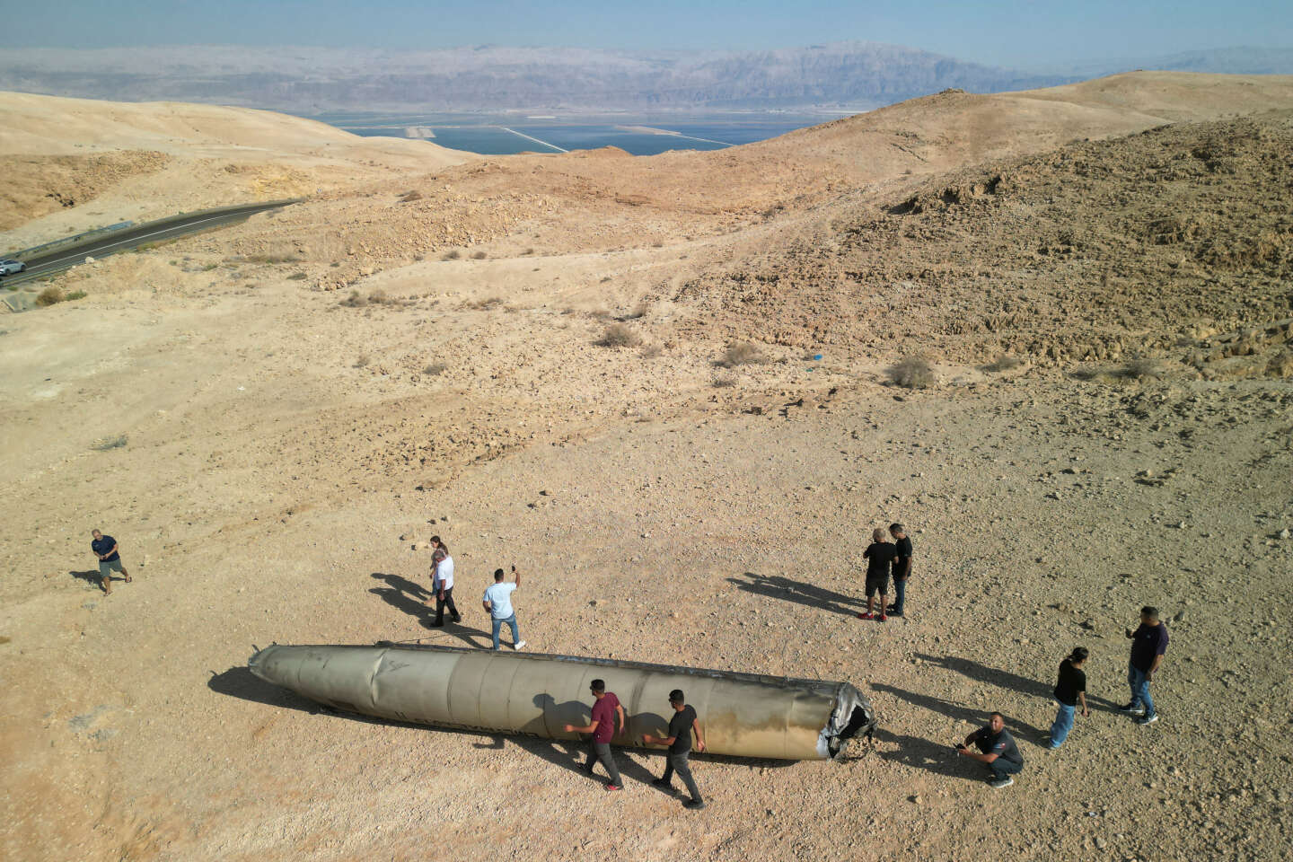 Imágenes satelitales muestran como los misiles de Irán impactaron en una base aérea israelí