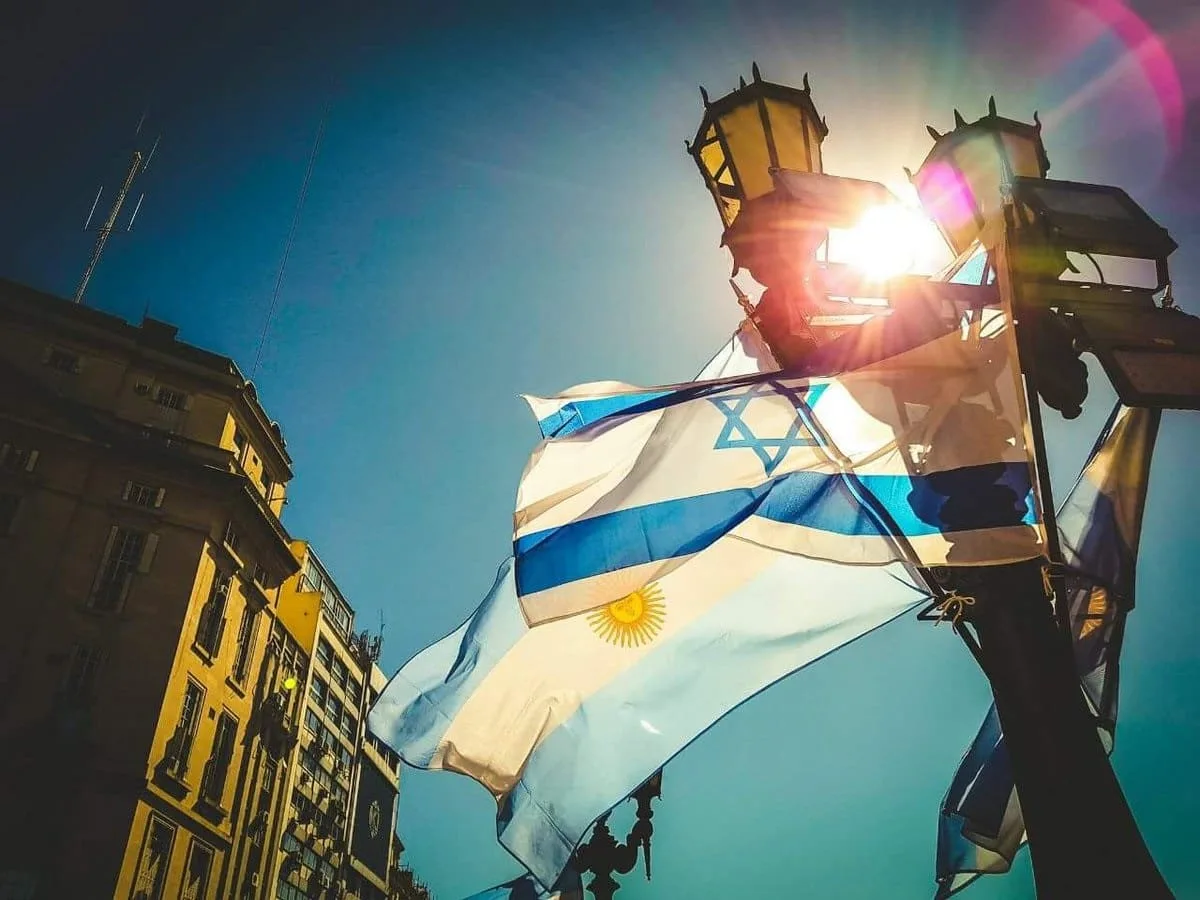 Argentina se solidariza con Israel y condena el ataque de misiles balísticos por parte de Irán