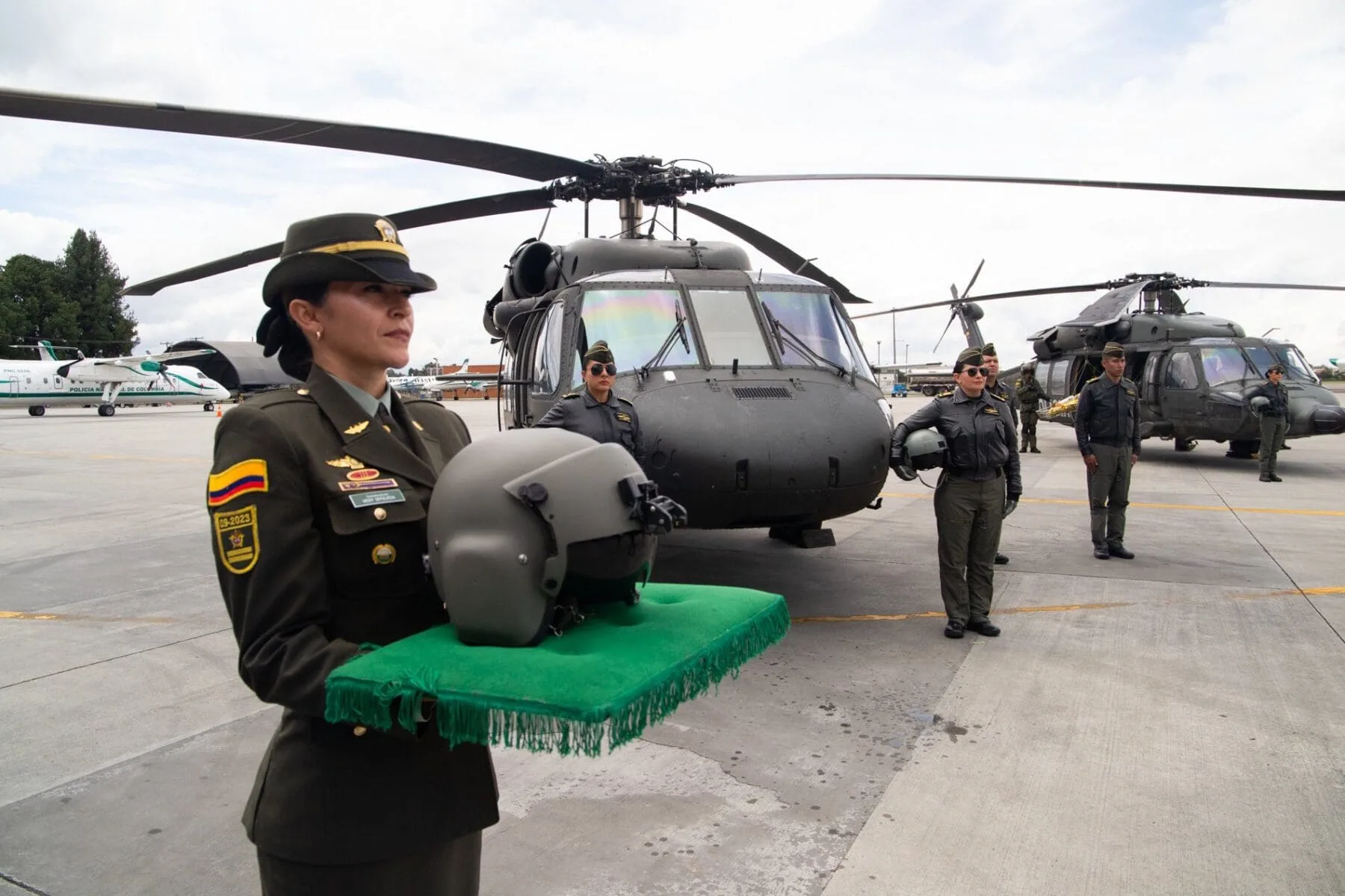 Estados Unidos entrega 12 helicópteros a Colombia para enfrentar el narcotráfico y los crímenes ambientales