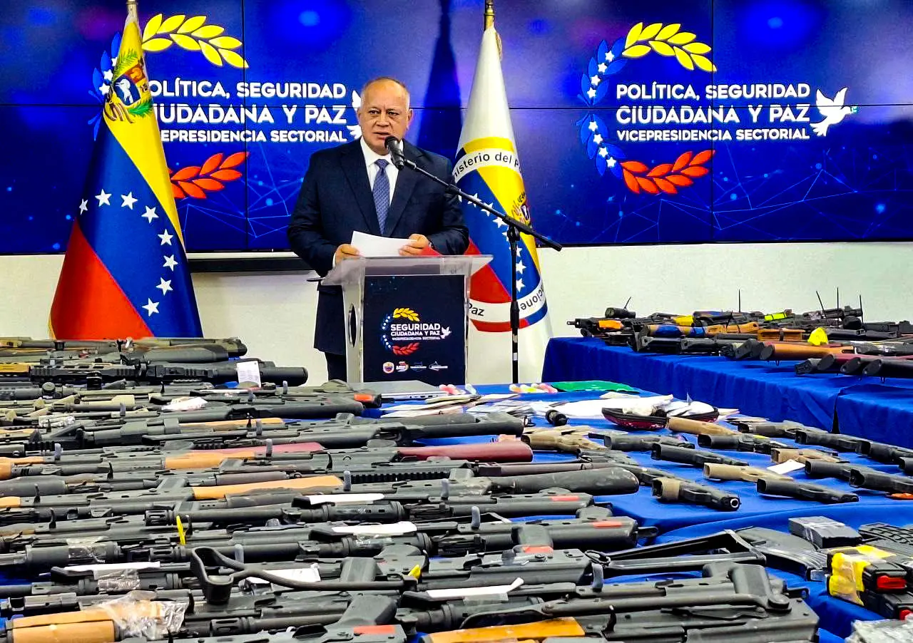 Venezuela afirma haber capturado un grupo de mercenarios de EE.UU. y un cargamento de armamento