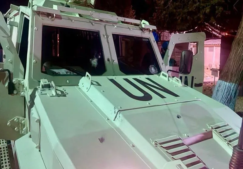 La ONU informa sobre ataques a posiciones de los Cascos Azules en el Líbano, en medio del aumento de la violencia en el sur del Líbano.