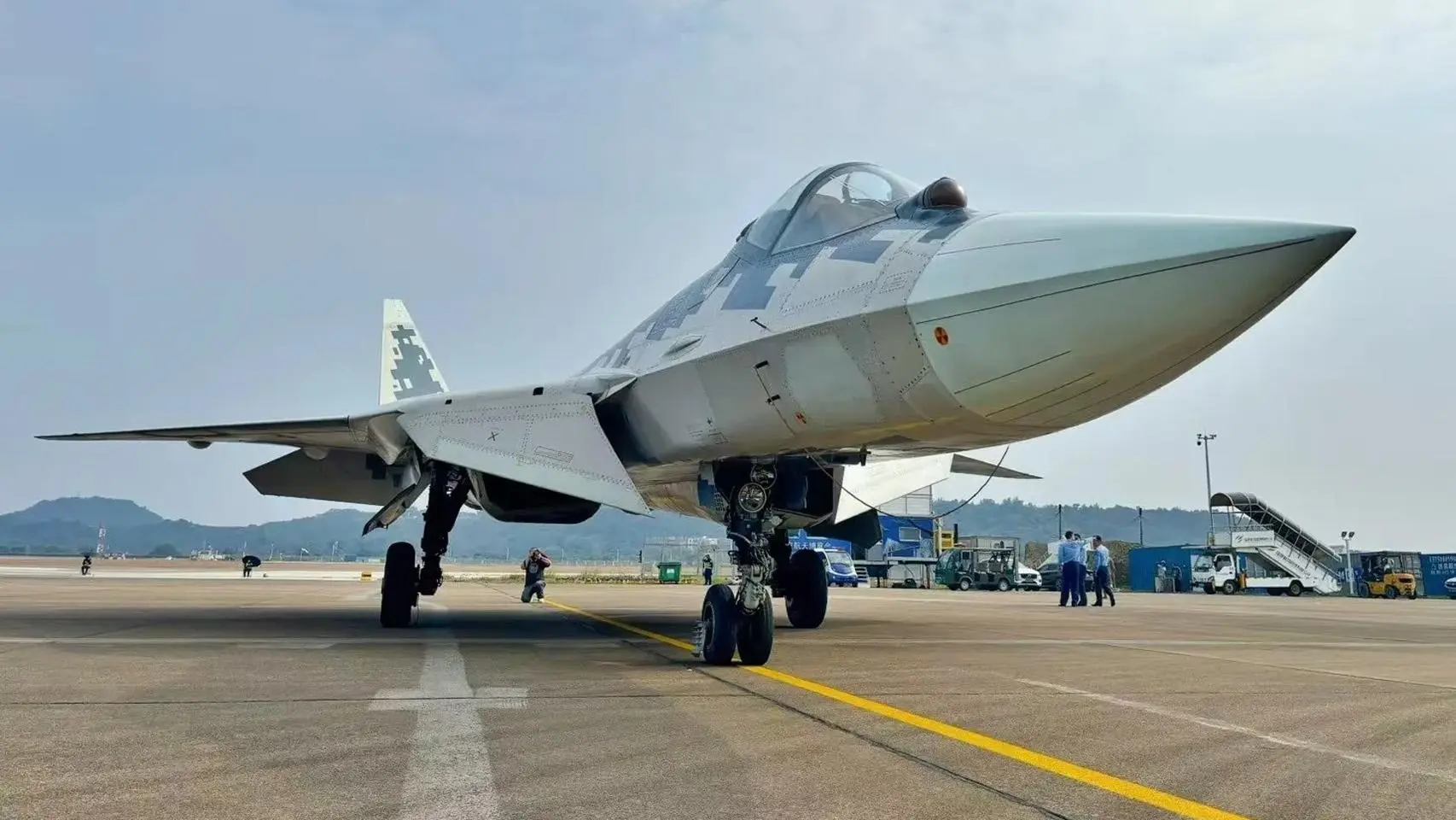 Rusia y China afianzan su alianza militar con el arribo del caza furtivo Su-57