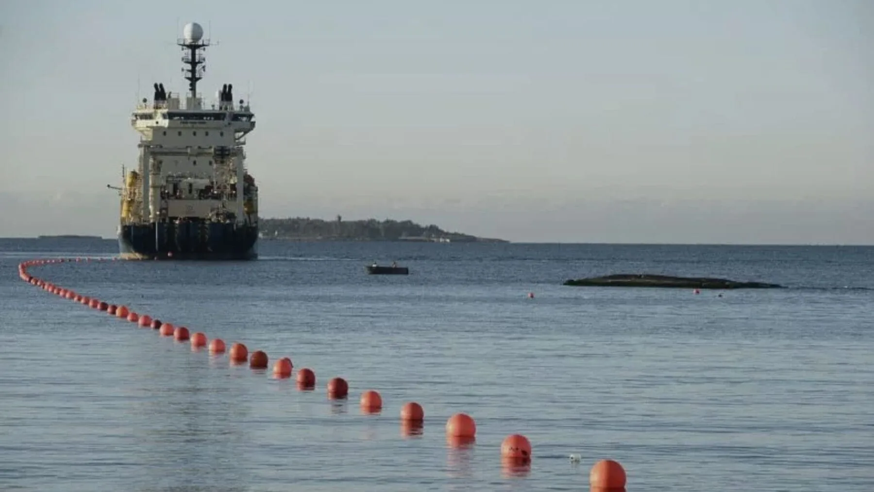 Los detalles del sospechoso cable submarino cortado de la OTAN
