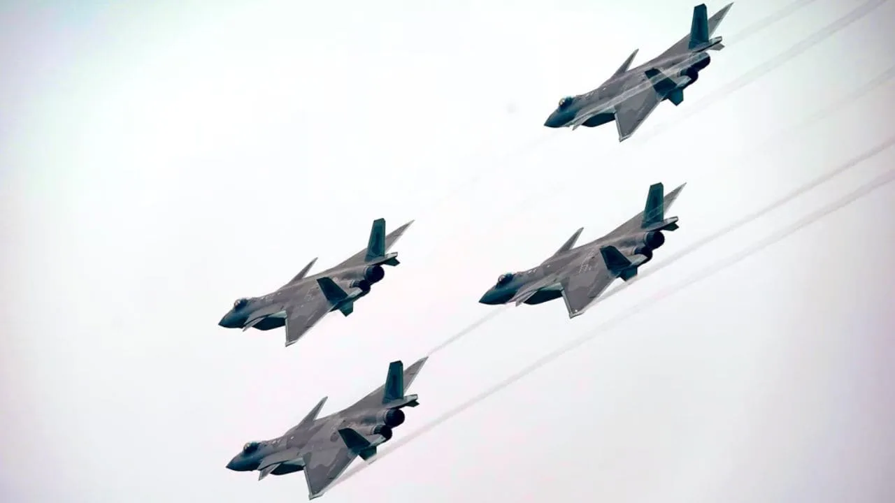 China exhibirá su poderío militar aéreo en la Zhuhai Airshow