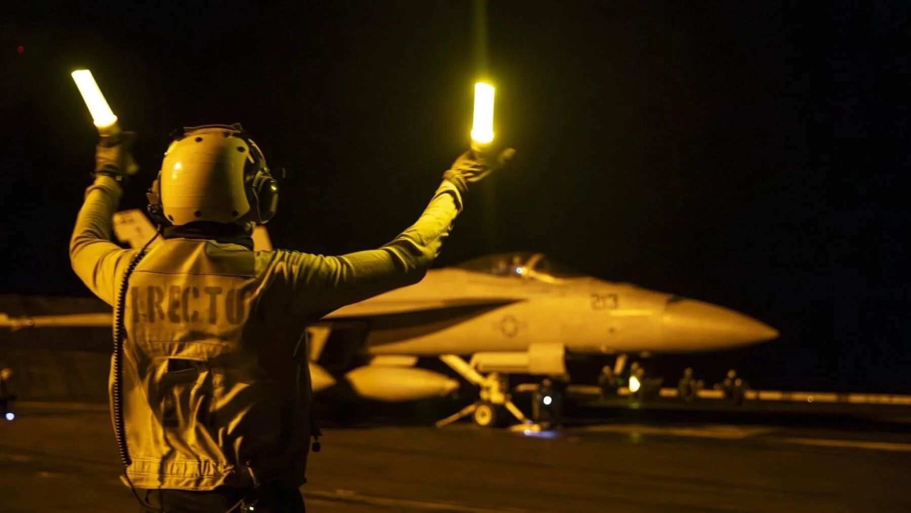 EE.UU. intensifica ofensiva contra hutíes en Yemen tras amenazas a buques en el Mar Rojo