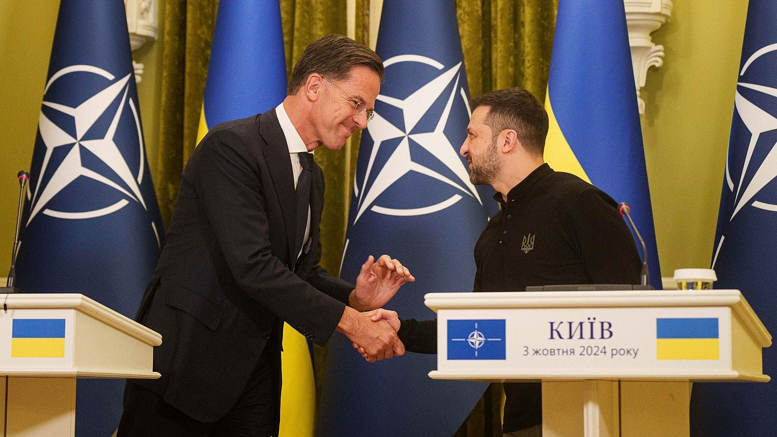 La OTAN insta a reforzar a Ucrania militarmente antes de considerar negociaciones de paz