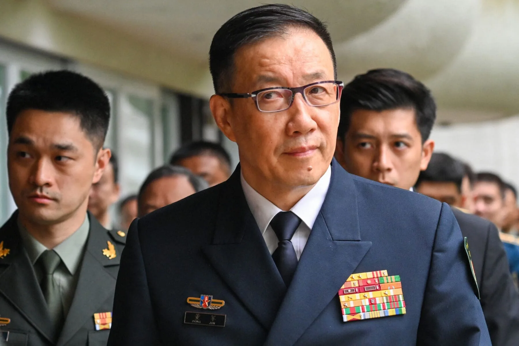 Reaparece el ministro de Defensa chino tras fuertes acusaciones por corrupción y respalda la política militar de Xi Jinping