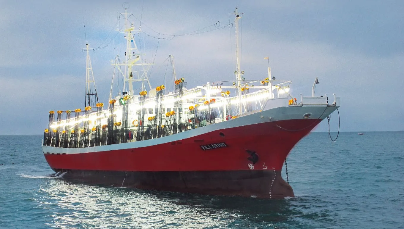 Inicia la temporada de pesca argentina con la zarpada de los primeros buques poteros