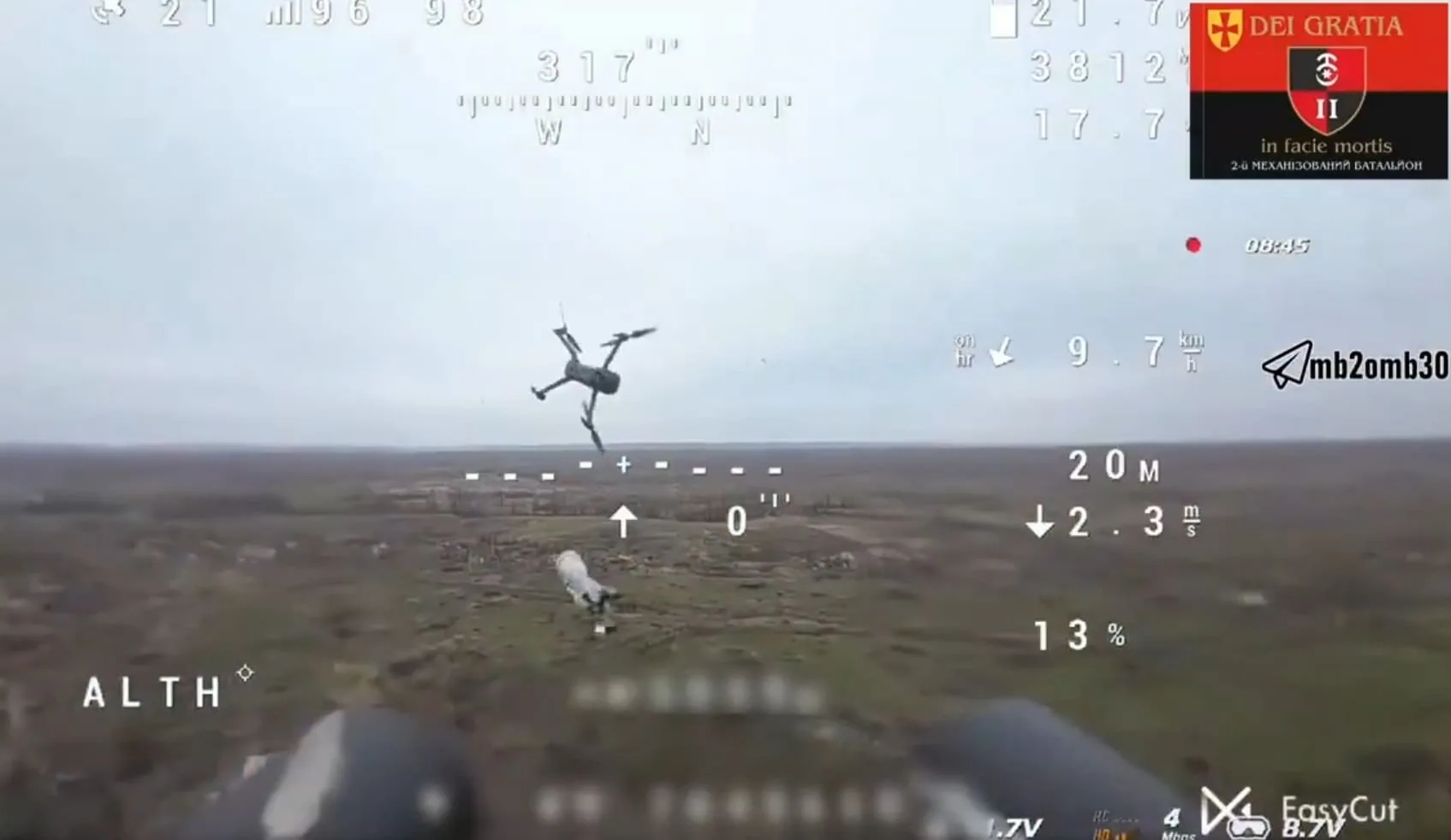 Para contrarrestar a los drones rusos, Ucrania implementó vehículos aéreos no tripulados “cazadores” armados con escopetas