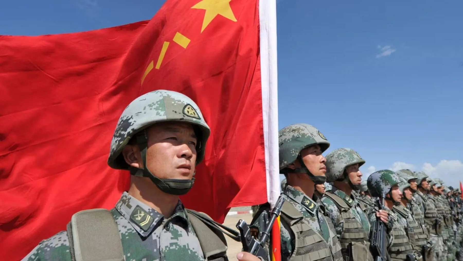 Advierten que China construye el mayor centro de mando militar del mundo, superando al Pentágono
