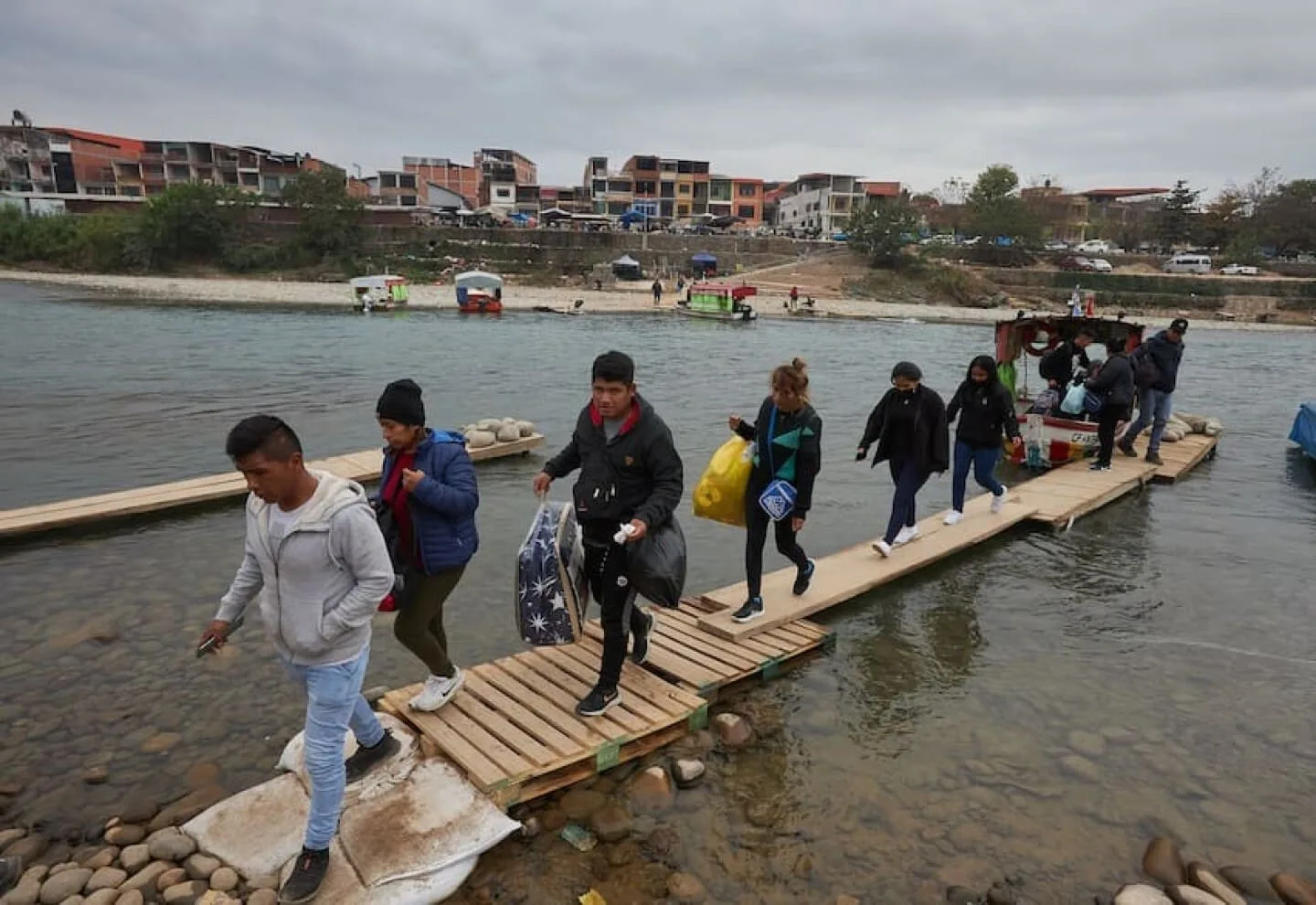 A lo Trump, Argentina planea construir un muro en la frontera con Bolivia