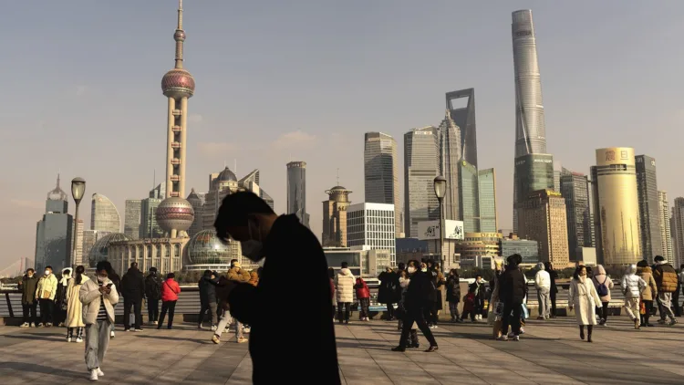 La economía china enfrenta desafíos de baja demanda interna y alto desempleo joven, entre otras amenazas / Créditos: archivo