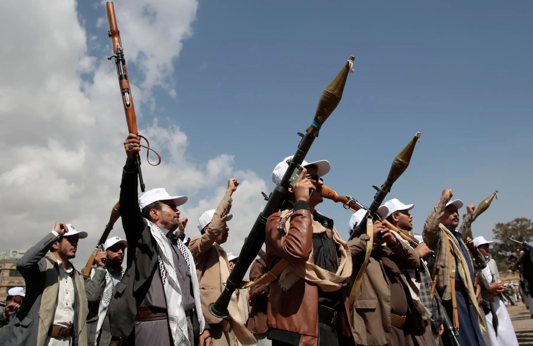 La inteligencia estadounidense revela una red clandestina de suministro de armamento entre China y los hutíes en Yemen