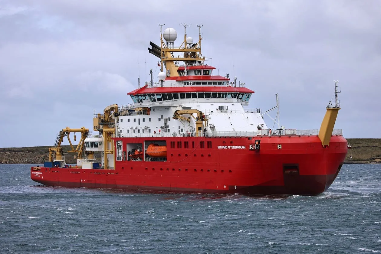 Con Malvinas y la Antártida como puntos de interés, el Reino Unido mantiene desplegados tres buques en el Atlántico Sur