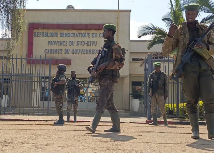 El conflicto civil en las regiones de Kivu Norte, Kivu Sur e Ituri ya generó más de 2 millones de desplazados / Créditos: AP - Janvier Barhahiga
