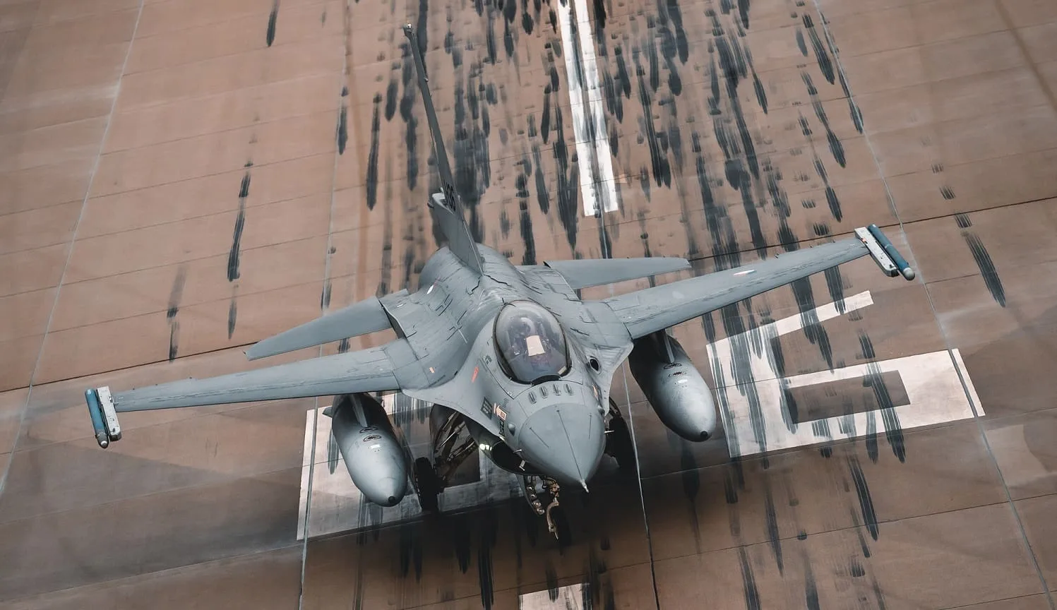 Ucrania refuerza su Fuerza Aérea con la llegada de una nueva tanda de cazas F-16 cedidos por los Países Bajos