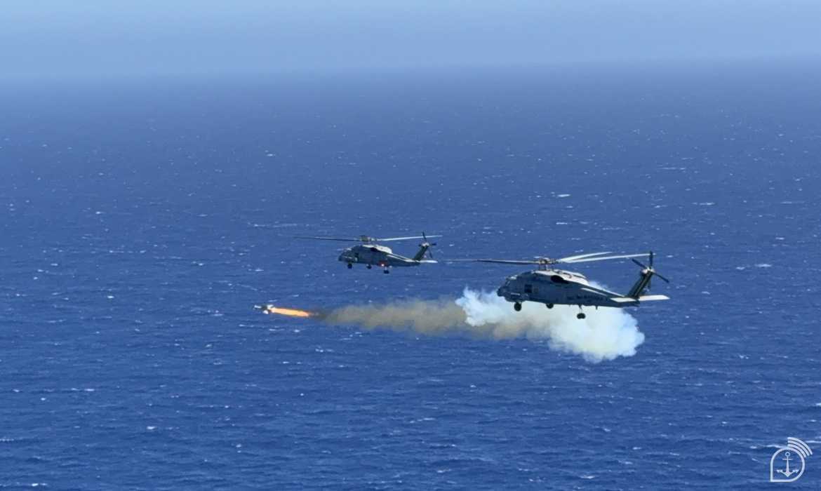 Fragatas y helicópteros de la Marina de Brasil ejecutaron su primer ejercicio de tiro y lanzamiento de misiles del año