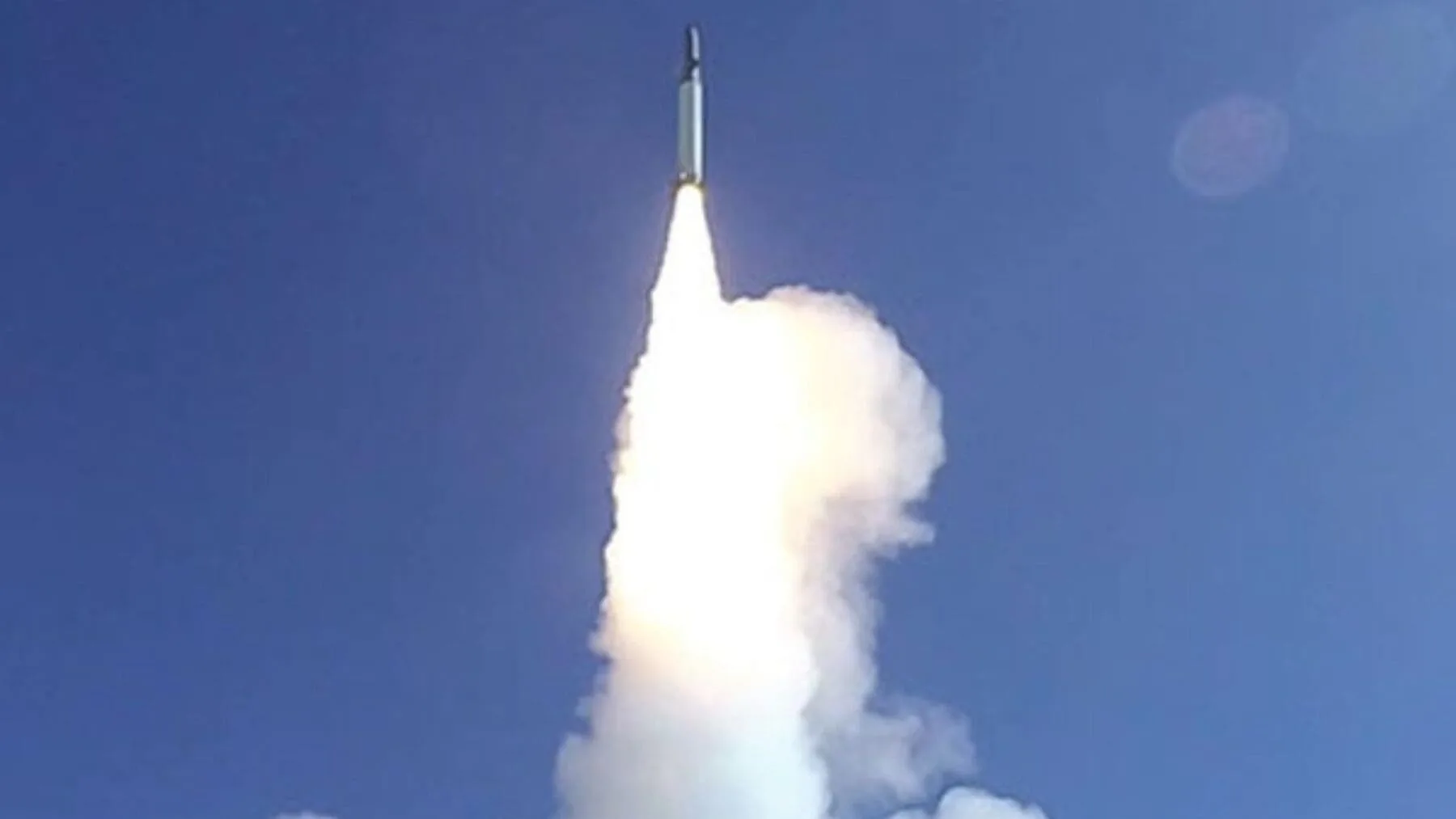 Japón prueba un nuevo misil balístico de fabricación nacional ante la amenaza China