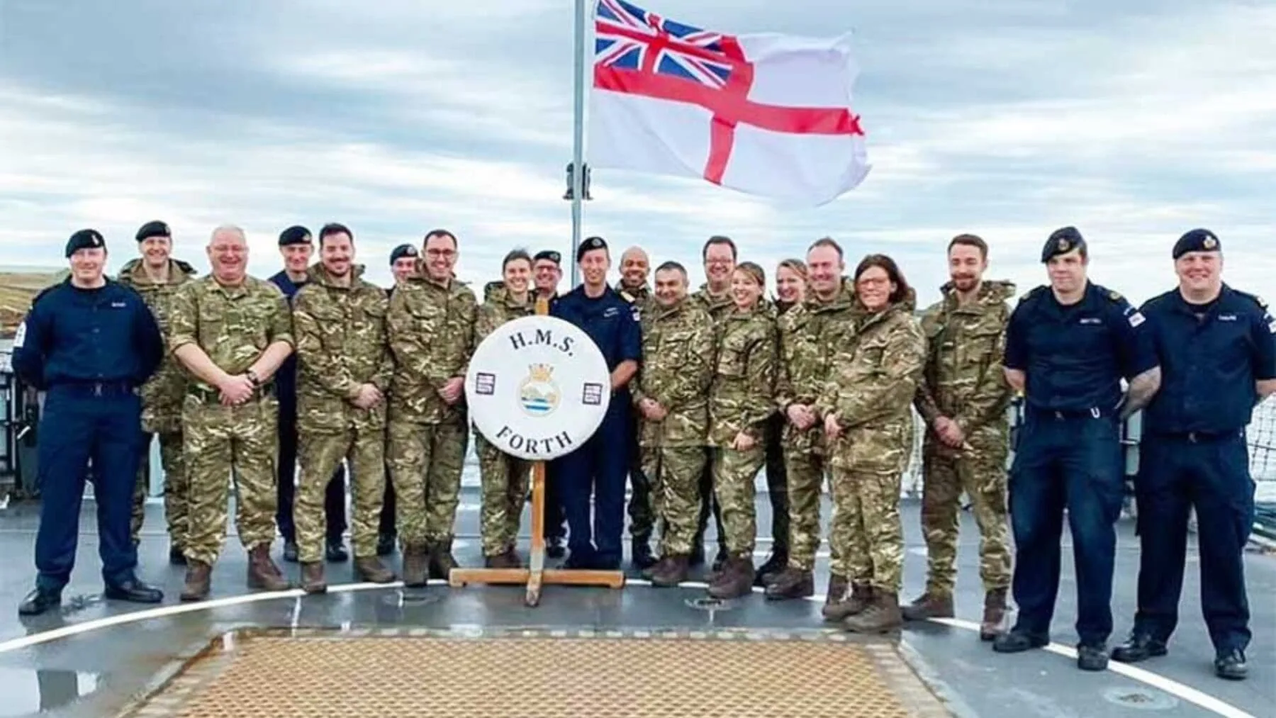 La Real Fuerza Aérea Británica auspicia nuevos viajes de delegaciones de parlamentarios británicos a las Islas Malvinas