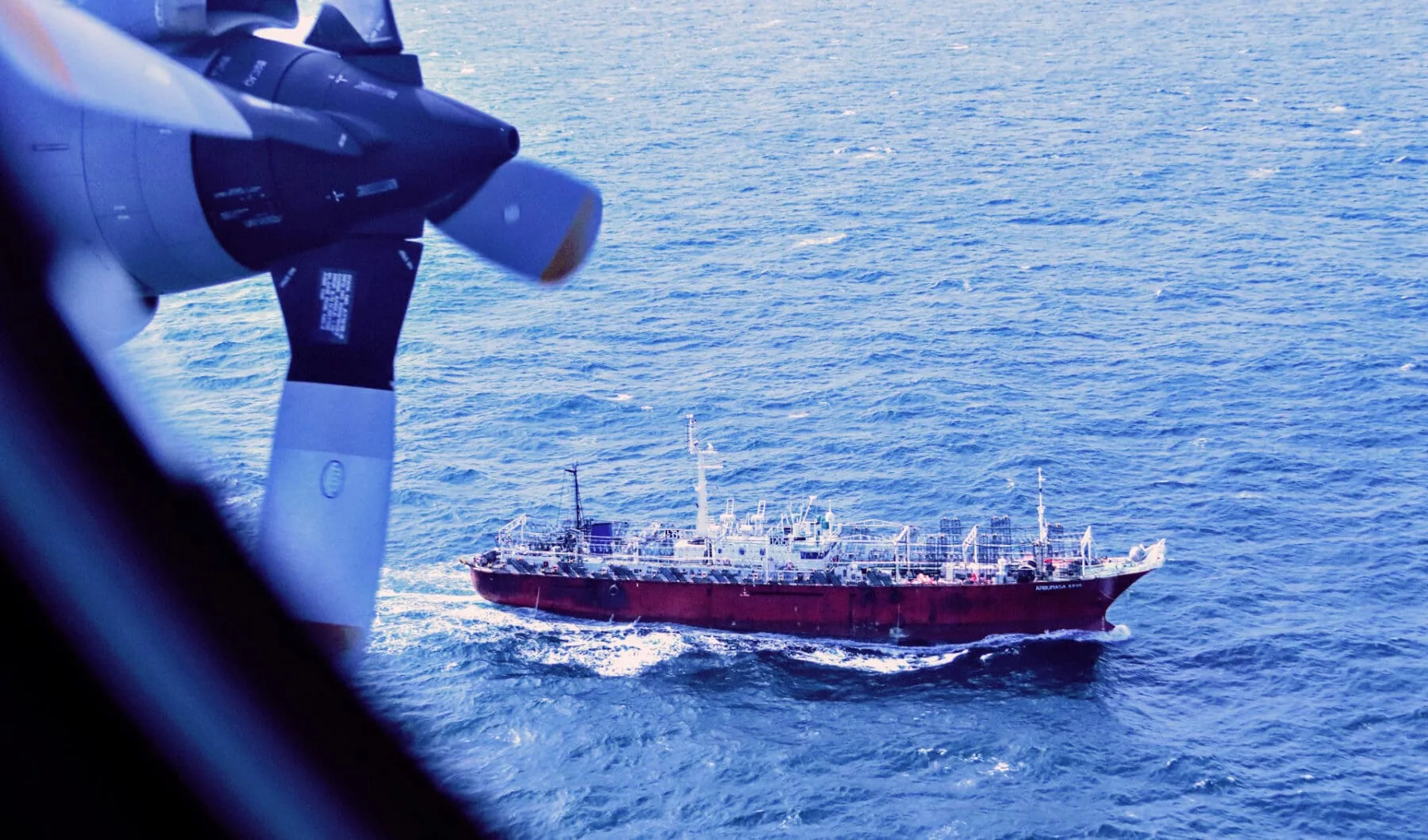 Argentina realiza operaciones de vigilancia en su ZEE ante los pesqueros extranjeros