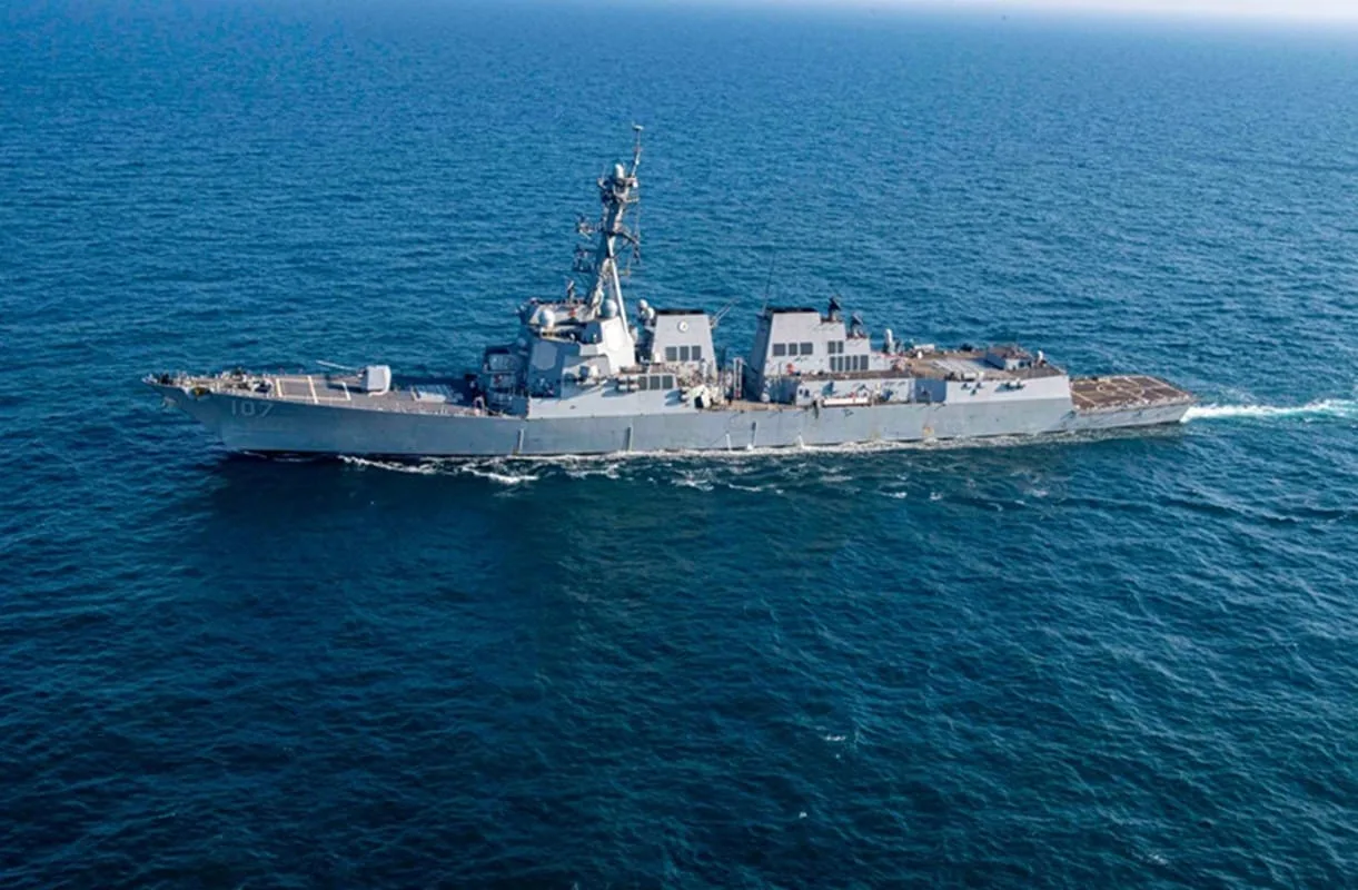 ¿Por qué EE.UU. está desplegando destructores para patrullar aguas frente a México?