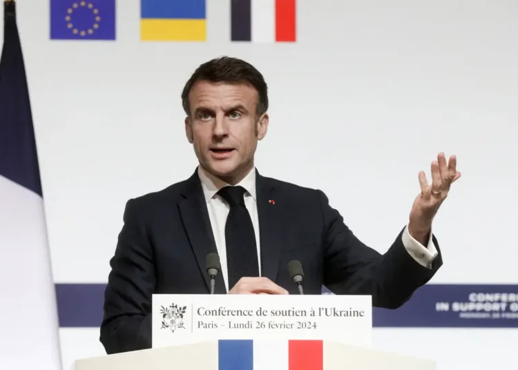 Emmanuel Macron en la Conferencia de apoyo a Ucrania (26 de febrero de 2024). Créditos: Stephane Lemouton / Imago