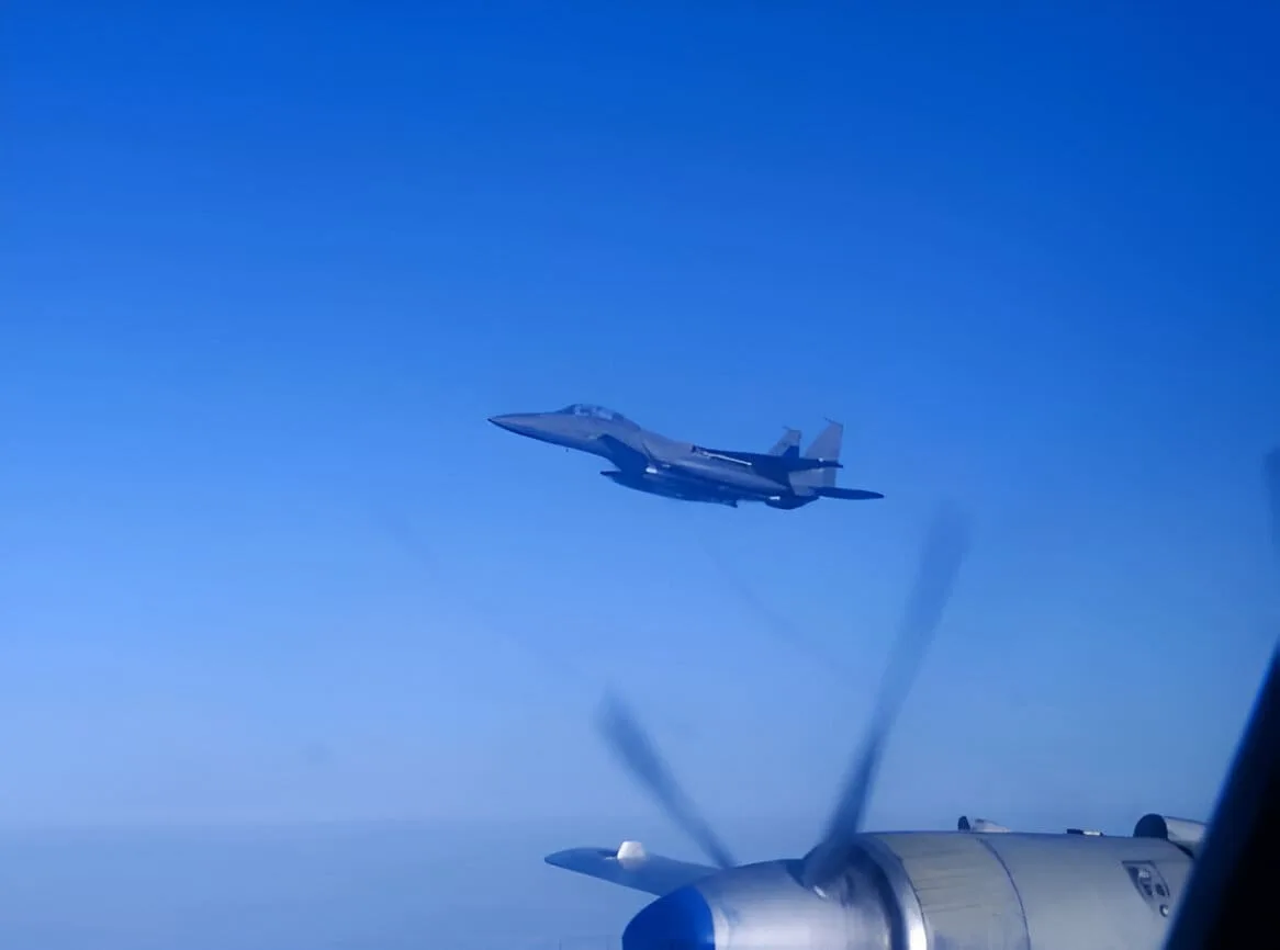 Aviones de combate de EE.UU. interceptaron una aeronave militar rusa sobre el portaaviones USS Carl Vinson en el Pacífico