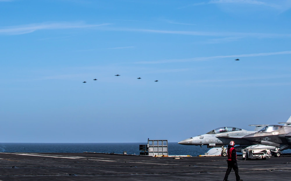 En medio de tensiones con Corea del Norte, EE.UU. y Corea del Sur realizan maniobras aéreas desde el portaaviones USS Carl Vinson en ejercicios militares conjuntos