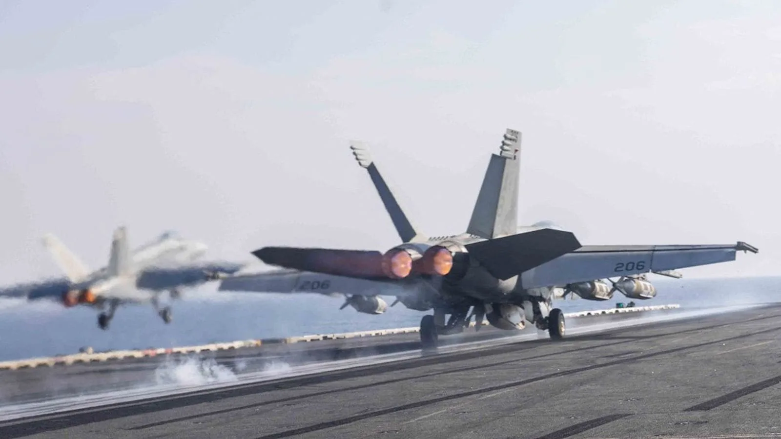 ¿Qué implica que Trump haya alivianado las reglas sobre los ataques aéreos que Estados Unidos puede realizar?