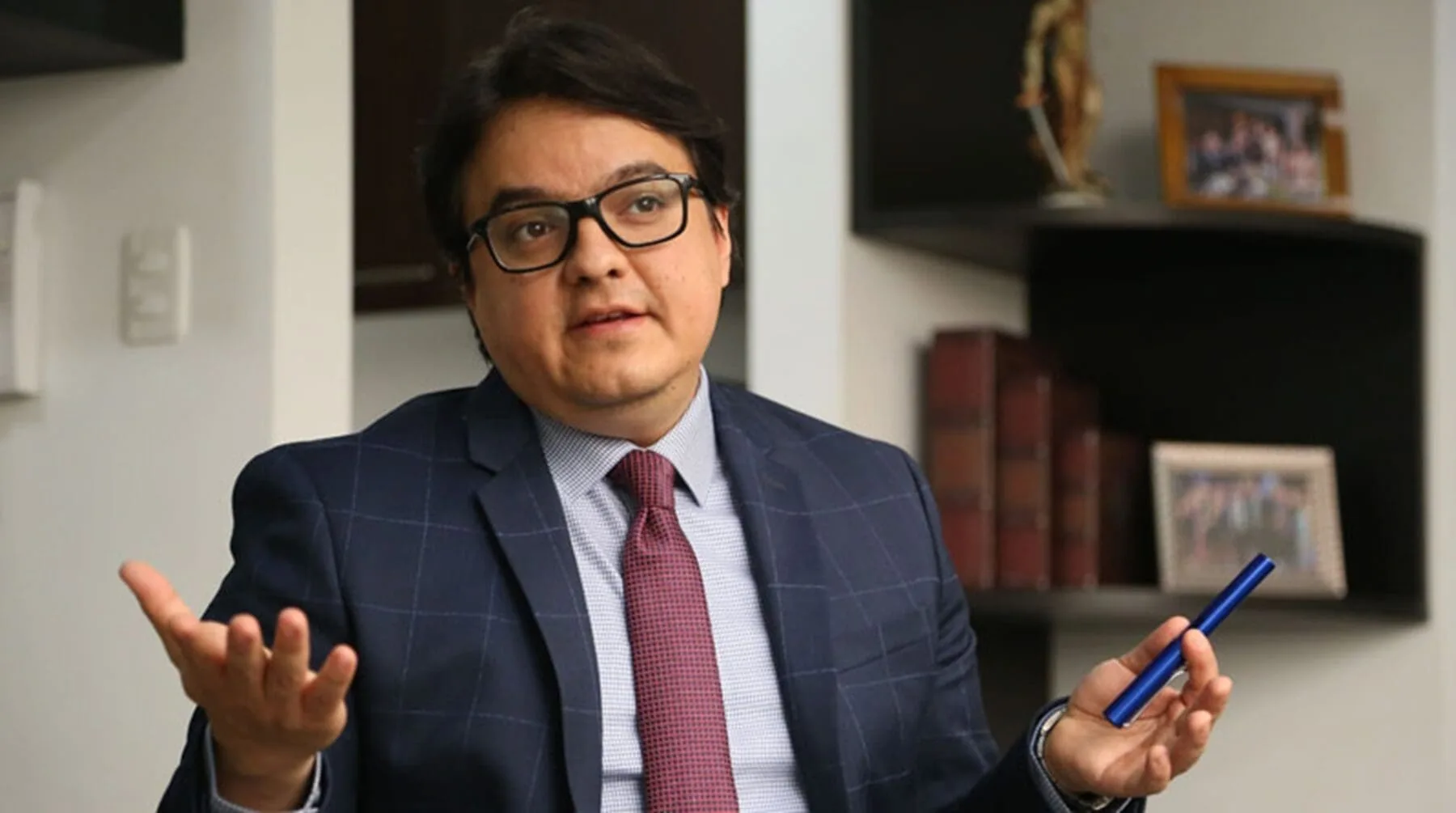 Entrevista – Qué desafíos enfrenta Ecuador, riesgo de fraude, y las narrativas de Noboa y González